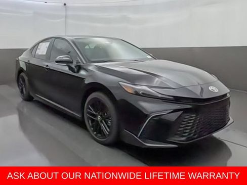 New 2026 Toyota Camry SE FWD image 1
