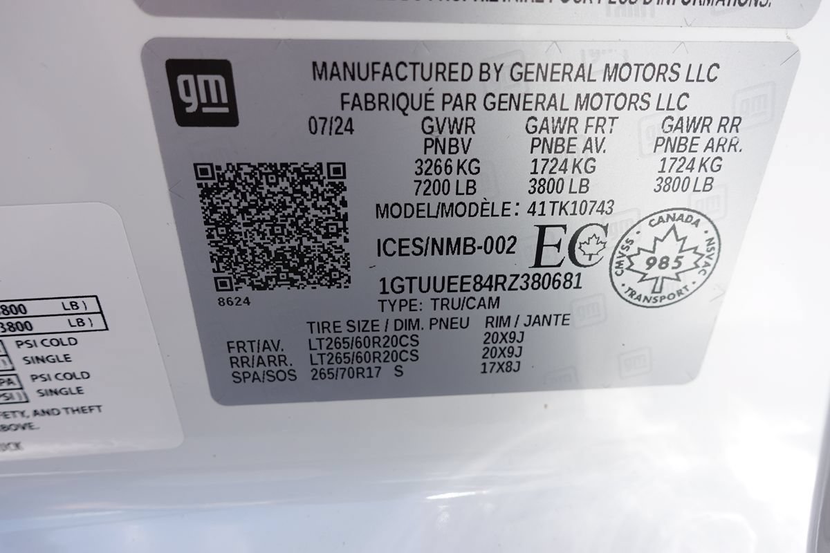 Used 2024 GMC Sierra 1500 AT4 w/ Technology Package AWD/4WD image 23