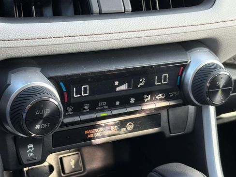Certified 2020 Toyota RAV4 XLE w/ Carpet Mat Package AWD/4WD image 16