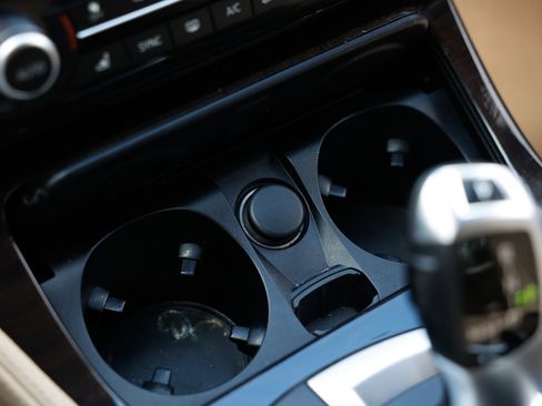 Used 2015 BMW 528i Sedan image 40