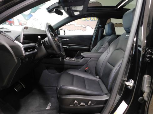 Used 2024 Cadillac XT4 Sport w/ LPO, Floor Liner Package AWD/4WD image 28