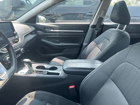 Used 2022 Nissan Altima 2.5 SV FWD image 29