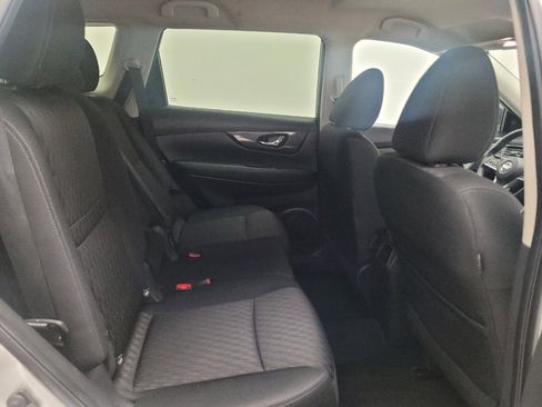 Used 2017 Nissan Rogue SV AWD/4WD image 19