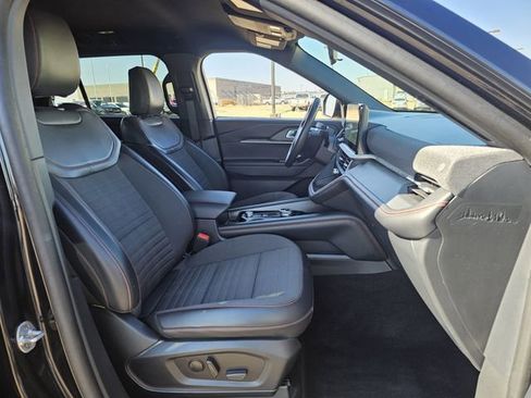 Used 2025 Ford Explorer ST-Line image 27