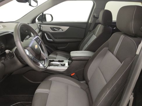 Used 2024 Chevrolet Blazer LT w/ Convenience Package FWD image 17