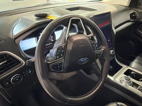 Used 2022 Ford Edge Titanium AWD/4WD image 9