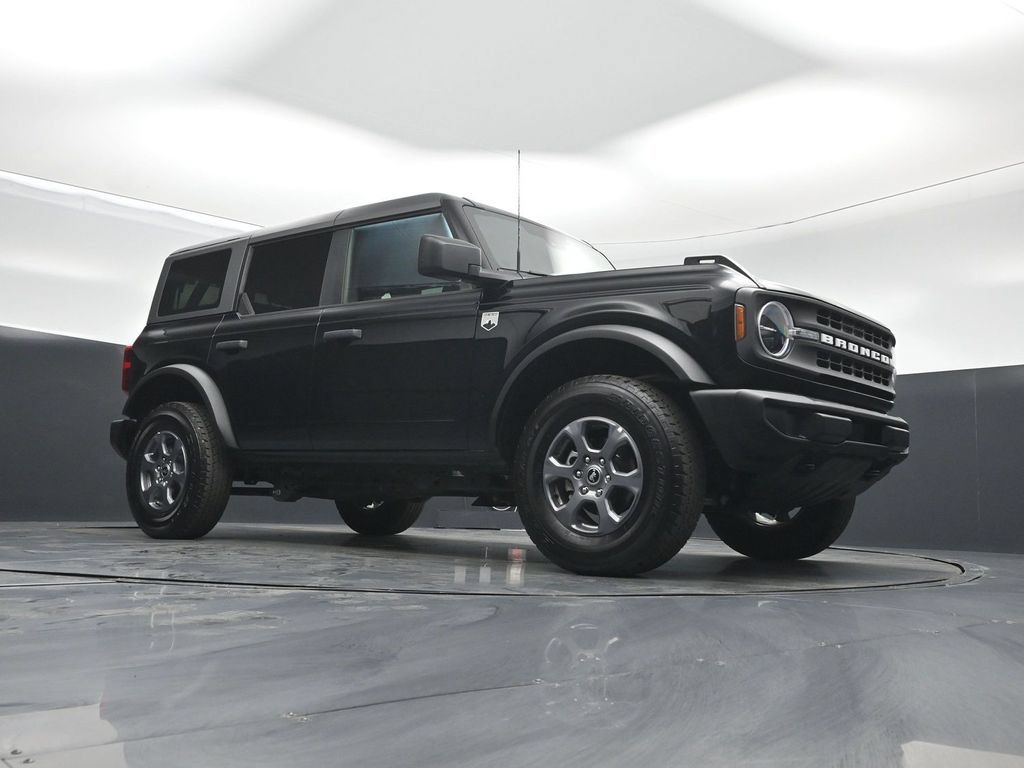 Used 2025 Ford Bronco Big Bend AWD/4WD image 3