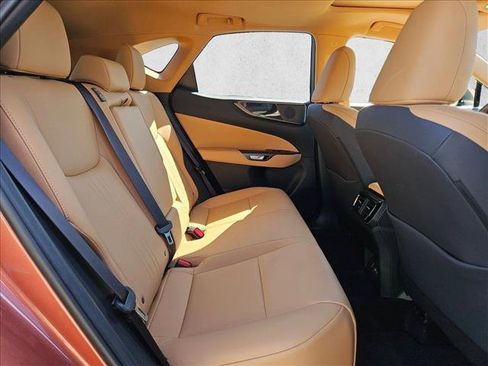 Used 2025 Lexus NX 250 FWD image 19
