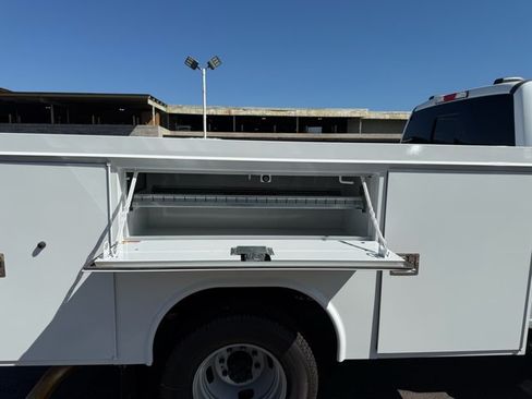 New 2025 Ford F350 XL w/ XL Chrome Package AWD/4WD image 8