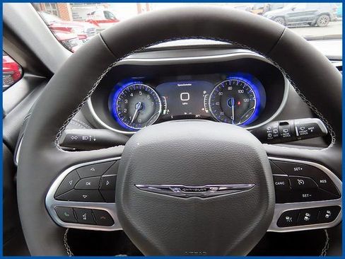 New 2026 Chrysler Pacifica Select image 13