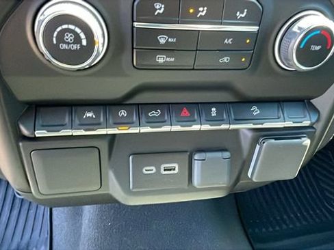 Used 2023 Chevrolet Silverado 1500 Custom Trail Boss w/ LPO, Dark Essentials Package AWD/4WD image 19