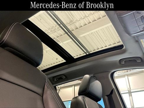 Used 2023 GMC Terrain SLT AWD/4WD image 14