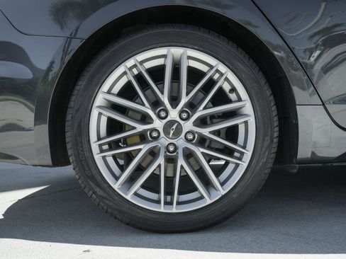 Used 2021 Genesis G70 2.0T w/ Elite Package image 33