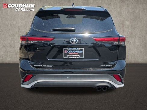 Used 2022 Toyota Highlander XSE AWD/4WD image 6