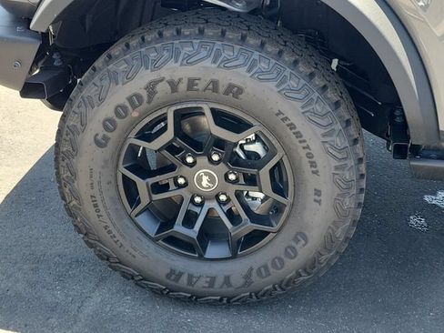New 2026 Ford Bronco Badlands AWD/4WD image 6