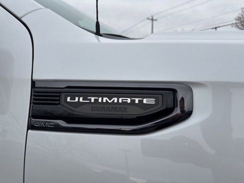 Used 2023 GMC Sierra 1500 Denali Ultimate image 10