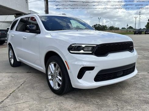 Used 2025 Dodge Durango GT AWD/4WD image 2