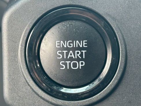 Certified 2024 Toyota Tacoma SR5 AWD/4WD image 20