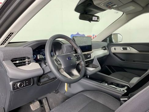 New 2026 Ford Explorer Active image 12