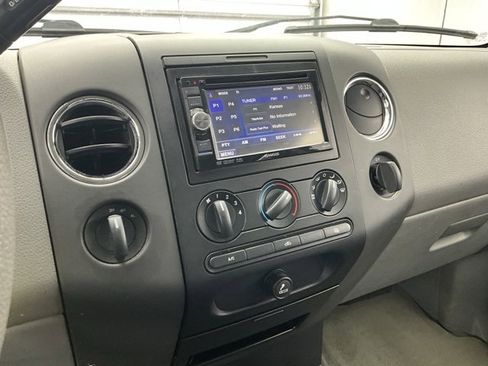 Used 2006 Ford F150 XLT image 9