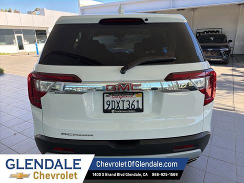 Used 2023 GMC Acadia SLE image 6