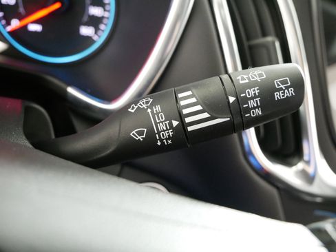 Used 2024 Chevrolet Equinox LT image 31