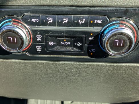 Used 2024 GMC Sierra 2500 SLE image 22