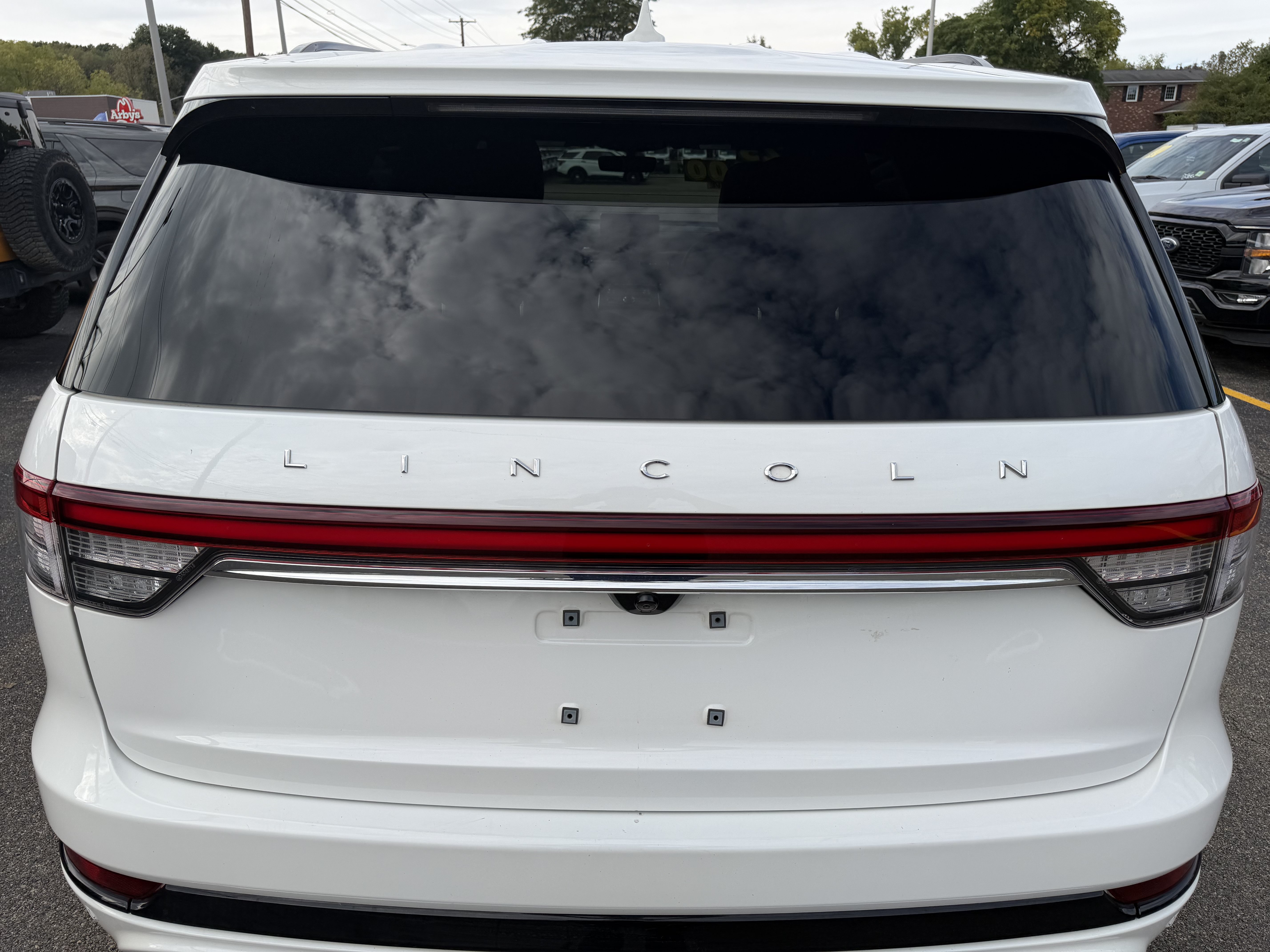 Used 2023 Lincoln Aviator Reserve w/ Equipment Group 201A AWD/4WD image 6