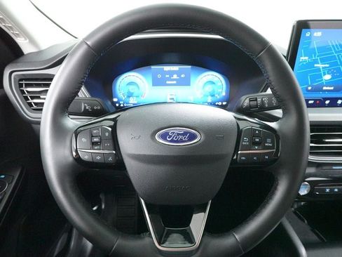 Certified 2025 Ford Escape Platinum AWD/4WD image 13