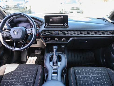 Used 2024 Honda HR-V Sport image 2
