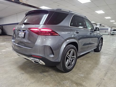 Used 2024 Mercedes-Benz GLE 450e 4MATIC image 2