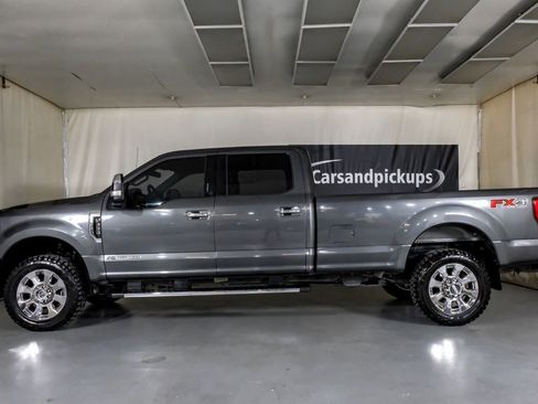 Used 2019 Ford F350 Lariat w/ Chrome Package image 11