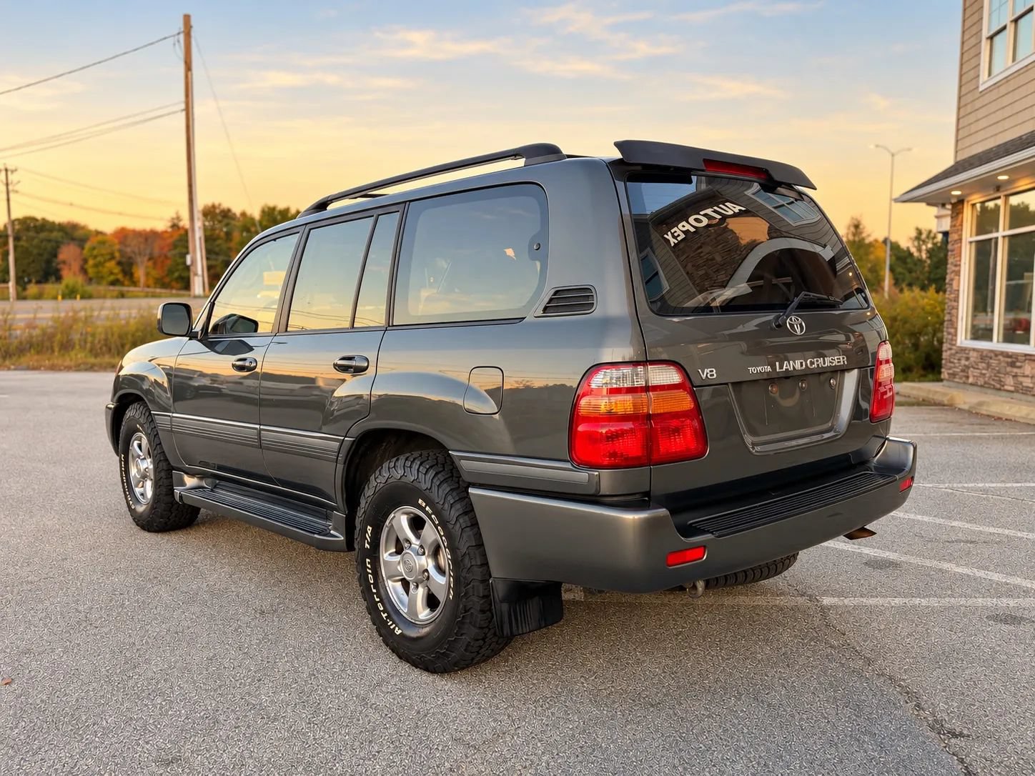 Used 2002 Toyota Land Cruiser w/ Convenience Pkg AWD/4WD image 7