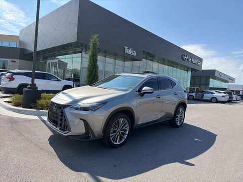 Used 2025 Lexus NX 350 AWD w/ Premium Package image 1