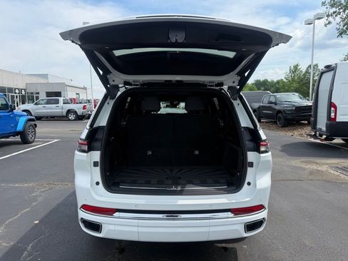 Used 2021 Jeep Grand Cherokee L Overland w/ Advanced Protech Group III AWD/4WD image 43