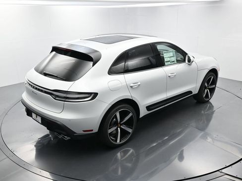 Certified 2026 Porsche Macan image 36