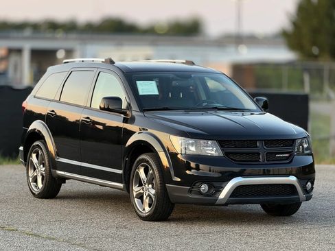 Used 2016 Dodge Journey Crossroad w/ Popular Equipment Group AWD/4WD image 1