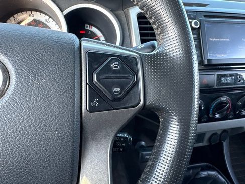 Used 2014 Toyota Tacoma 4x4 Double Cab w/ TRD Off-Road Package image 23