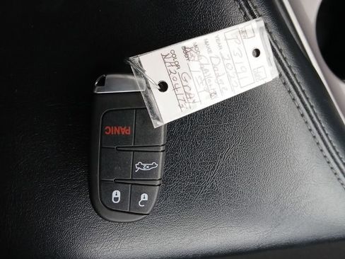 Used 2022 Dodge Challenger SXT w/ Driver Convenience Group image 31