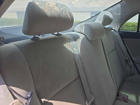 Used 2011 Toyota Corolla LE image 23