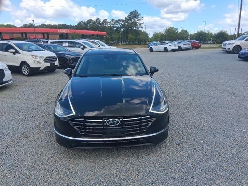 Used 2021 Hyundai Sonata SE FWD image 2