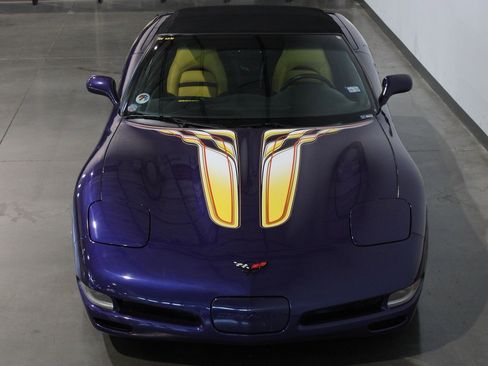 Used 1998 Chevrolet Corvette Convertible w/ Memory Pkg RWD image 5