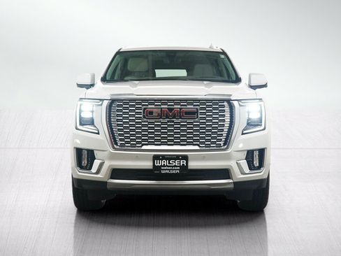 Used 2021 GMC Yukon Denali w/ Denali Premium Package AWD/4WD image 8