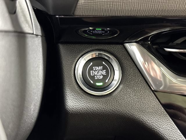 Certified 2025 Buick Envista Sport Touring FWD image 17
