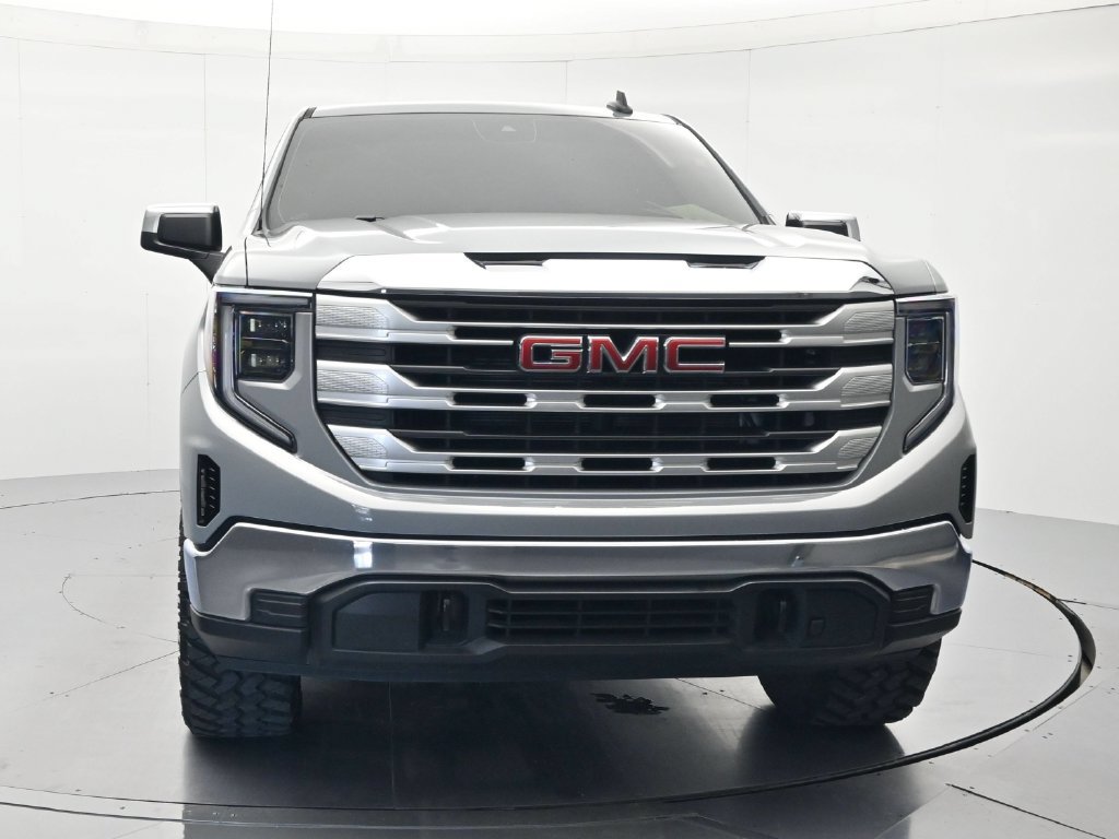 Used 2024 GMC Sierra 1500 SLE w/ X31 Off-Road Package AWD/4WD image 2