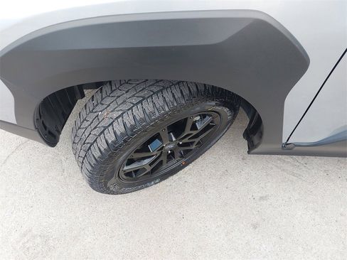 Used 2025 Subaru Crosstrek 2.5i Wilderness w/ Wilderness Package image 31