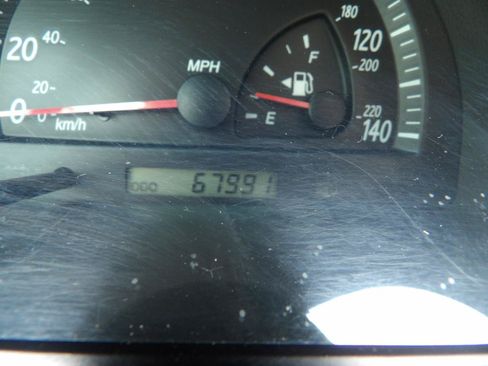 Used 2003 Toyota Camry XLE FWD image 12