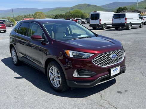 Used 2023 Ford Edge SEL w/ Convenience Package AWD/4WD image 5