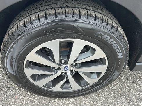 Used 2023 Subaru Outback Premium AWD/4WD image 31