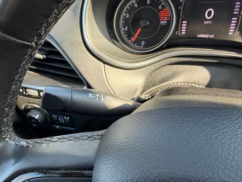 Used 2020 Jeep Cherokee Latitude Plus FWD image 25